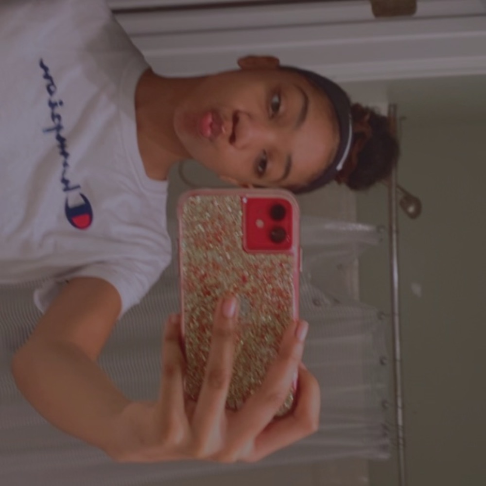 Meet your Posher, Kayla